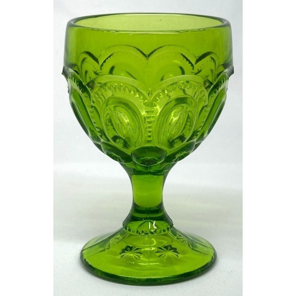 L.E. Smith Moon & Star Claret Wine Glasses Green 4.75" Tall, Beautiful